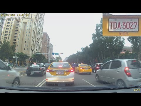 【TDA-3027】計程車號變換車道未依規定使用方向燈