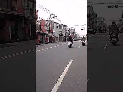 機車行駛禁行機車道  感謝網友提供  