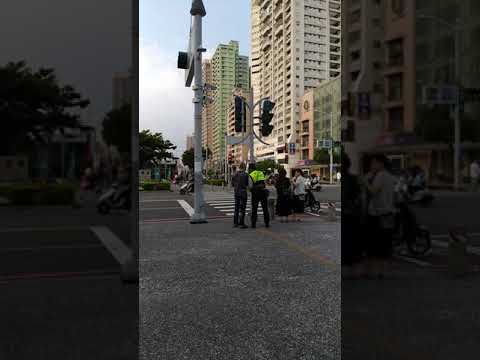 V  盡責的警察先生 vHDR On