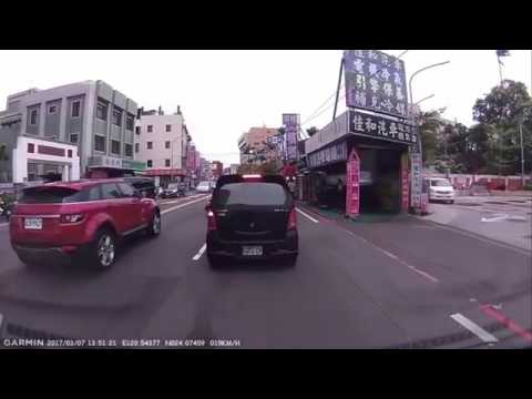 盡量不要笑 這次真的笑不出來了 台灣車禍 車禍真是太恐怖了 請大家出門在外一定要小心阿別在當路上三寶了