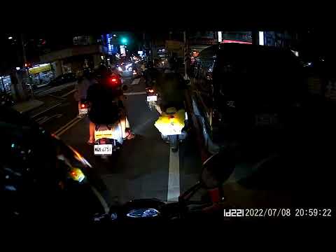 後扶手塞雨衣擋車牌  