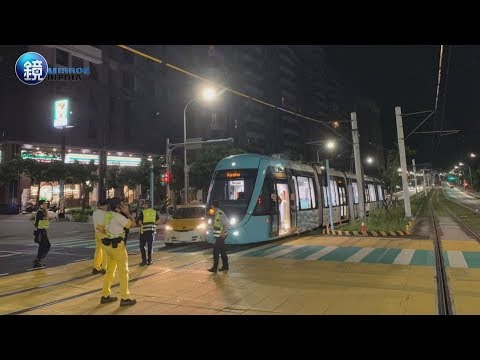 鏡週刊 鏡爆社會》淡水輕軌列車上路第一撞  小黃運將搶快左轉肇禍