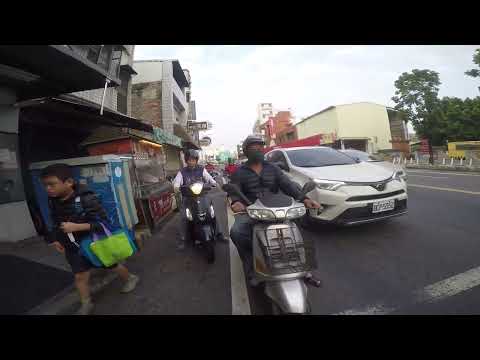 台南行人地獄日常拜託你停車道內好不好