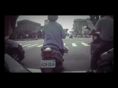 又是一個闖紅燈的三寶