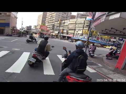 三寶片 毫不猶豫闖紅燈