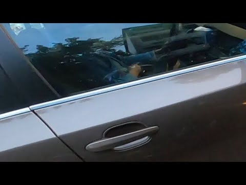 不知道你的另一隻手在摸什麼？   