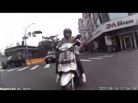 逆向三寶嬤把我擊落 阿嬤說忘記怎麼騎車的......