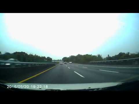 國道內車道係超車道  不超車時請勿佔用內車道