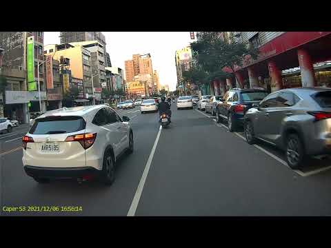 【BJR-6782】1101   前鎮區三多三路21號 並排停車