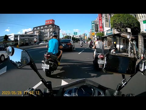 【MJV-0701】變換車道未打方向燈 (已舉發)