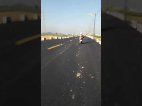 嘉義縣溪口鄉不戴安全帽又行車飄來飄去的三寶