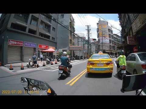 【NAZ-3752】變換車道未打方向燈 & 違規逆向行駛 (已舉發)