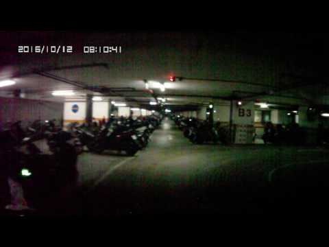 在停車場差點撞到逆向三寶