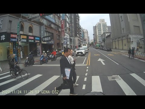 (三寶、停讓行人、美麗風景、無敵鐵馬)