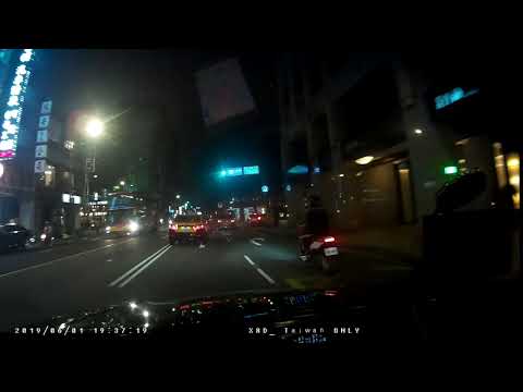 【163-K7】計程車號違規跨越雙白線行駛