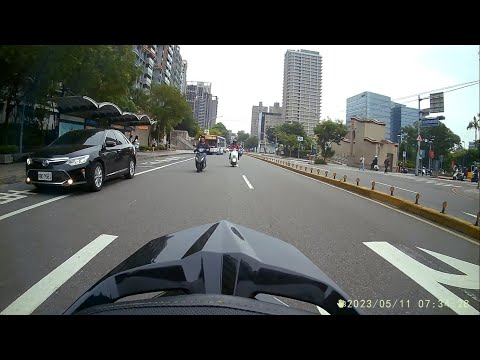 【RBC-9581】違規使用霧燈 (已舉發)