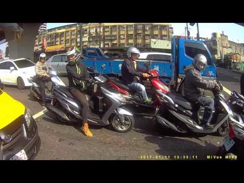 原來機車停等區是裝飾的?