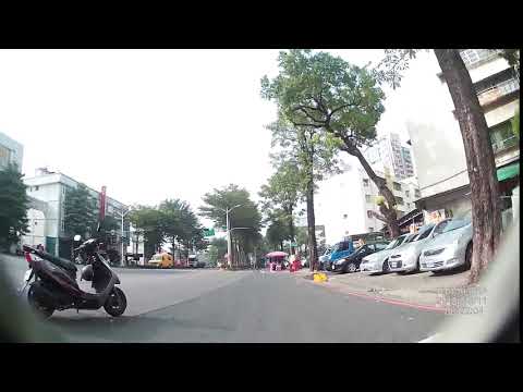 10-11_高雄市鳳山區五甲一路451號_觀察燈號再前進