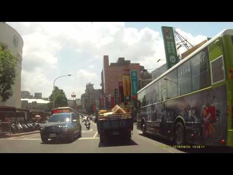 違規停車造成交通阻塞