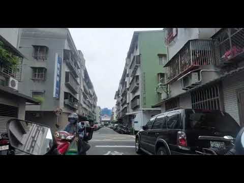 衝撞式轉彎技法  