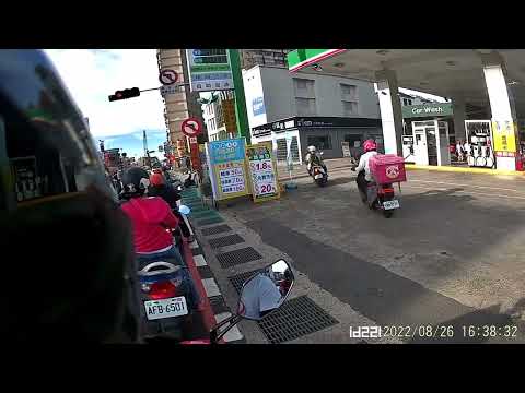 繞進加油站走捷徑闖法