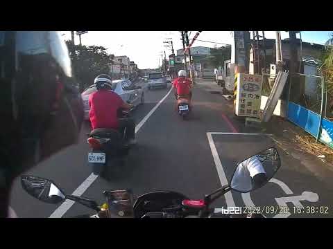 防禦駕駛之行駛中也要注意後車動態 