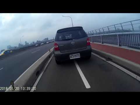 天兵三寶汽車駕駛誤闖華江橋機車專用道