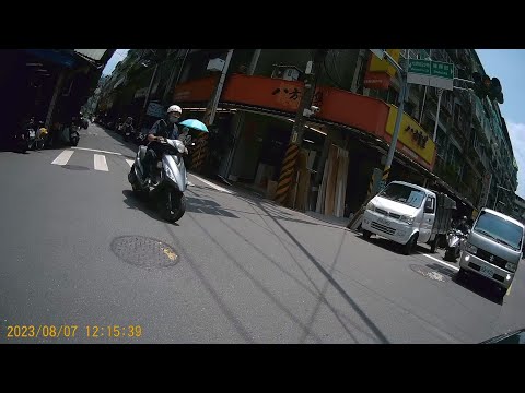 【BUH-9003】違規使用霧燈 & ATK-5902 路口十公尺內臨時停車 (已舉發)