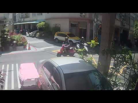 沒閃過～五甲車禍（自強二路小巷口）