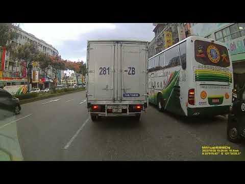 桃園 龜山 萬壽路一段靠近中正路口 警察鳴笛趕違規停車 FILE221028 152519F0