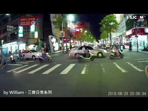 行車記三寶日常系列-左轉要兇一點