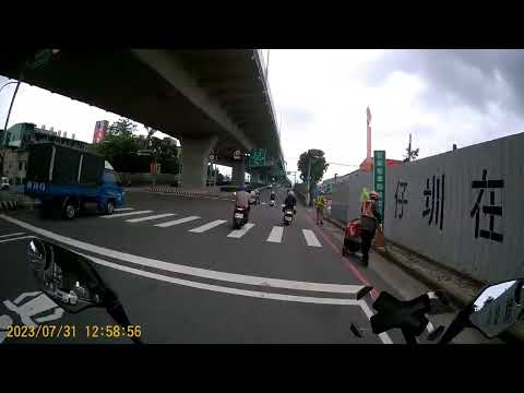 【EMG-7532】轉彎未打方向燈 (已舉發)