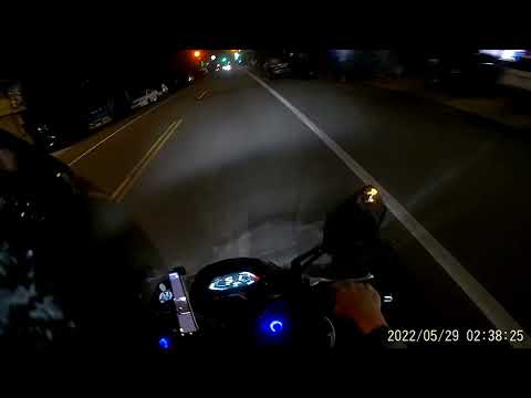 這時間.....這小鬼讓我滿腦子？？？