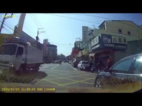 大雅分局發生之潭子區行車糾紛案，民眾檢附影像檢舉車輛違規停車，經檢視該影像，該車於路口十公尺內轉角處臨時停車影響用路人視線，大雅分局依據道路交通管理處罰。 （臺中大雅分局提供）