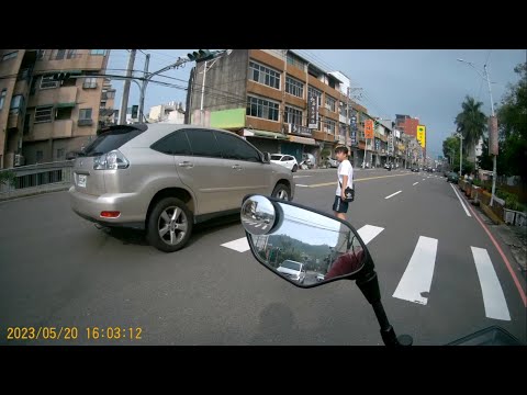 【8859-MY】斑馬線未禮讓行人通行 (已舉發)