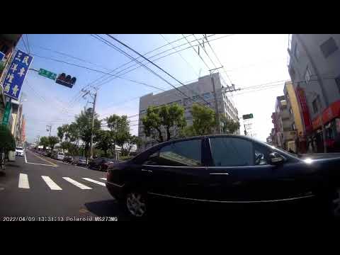 賓士闖紅燈 我的心臟差點停止