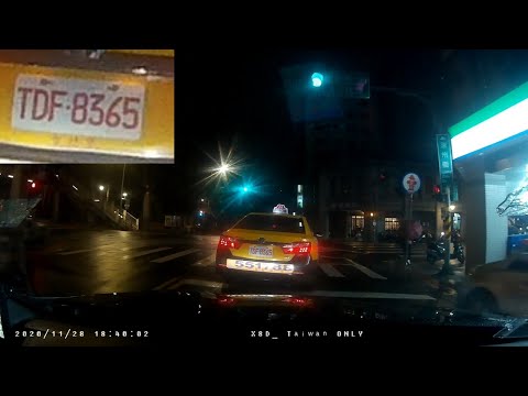 【TDF-8365】計程車號右轉彎未依規定使用方向燈
