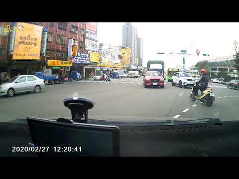 萬壽路巨蛋T字路口