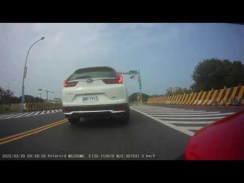 不塞車就當自己是汽車，塞車就當自己是機車