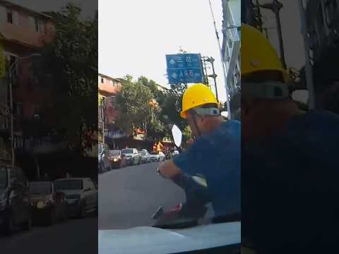 隨意的三寶，無奈的車 