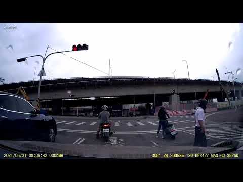 三寶出沒哥有練過，我閃避點滿