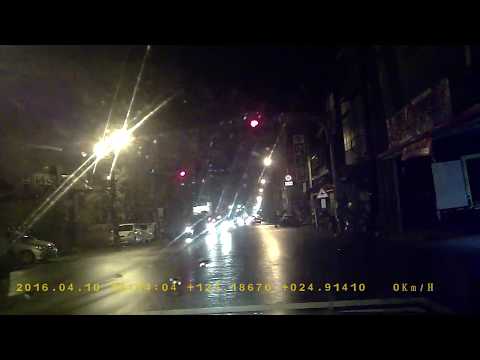 小黃狗夜間闖紅燈PICT2235