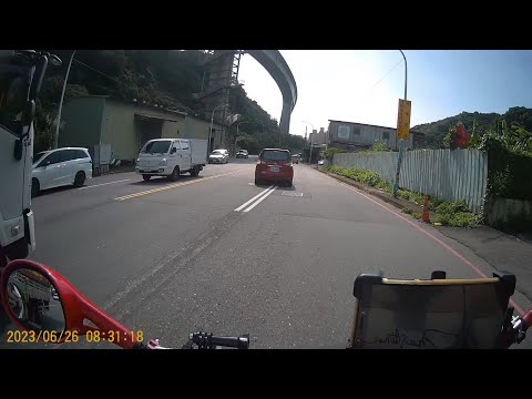 【BEN-6682】違規跨越雙白線 (已舉發)