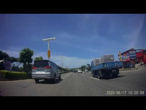 三寶闖紅燈(前鏡頭)