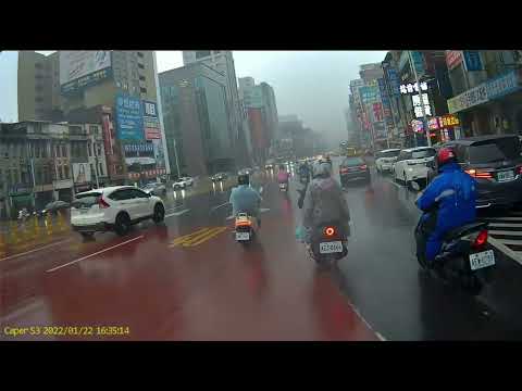 【BEE-2083】1110122  BEE  三民區中山一路331號門口 並排停車