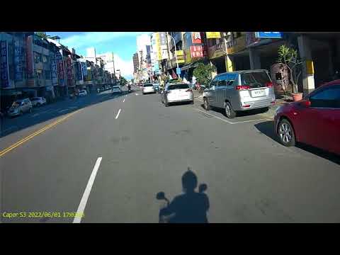 【0793-TG】1110601   三民區十全二路81號門口附近 並排停車(這樣沒並排)？