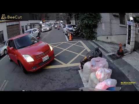 我拍不清楚你的臉沒關係,反正總有一天你會因為逆向騎車而面目全非