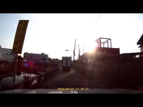 我逆光看不到，你逆向闖紅燈。沒讓你下去吃水是你好運不是我衰小。從4分開始看