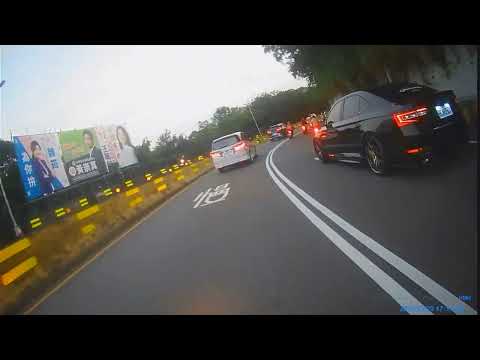 四輪改管重機又闖紅燈 嘖嘖