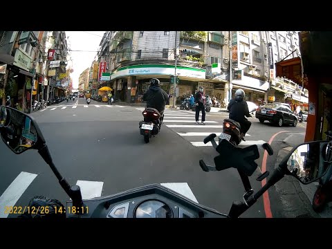 【567-CHV】斑馬線未禮讓行人 (已舉發)